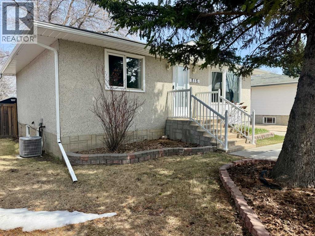 818 9 Avenue, Wainwright, Alberta  T9W 1B9 - Photo 31 - A2307675