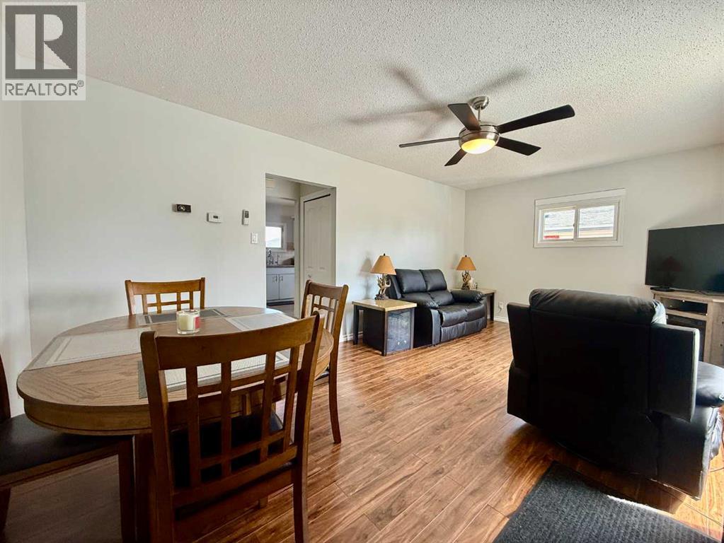 818 9 Avenue, Wainwright, Alberta  T9W 1B9 - Photo 6 - A2307675