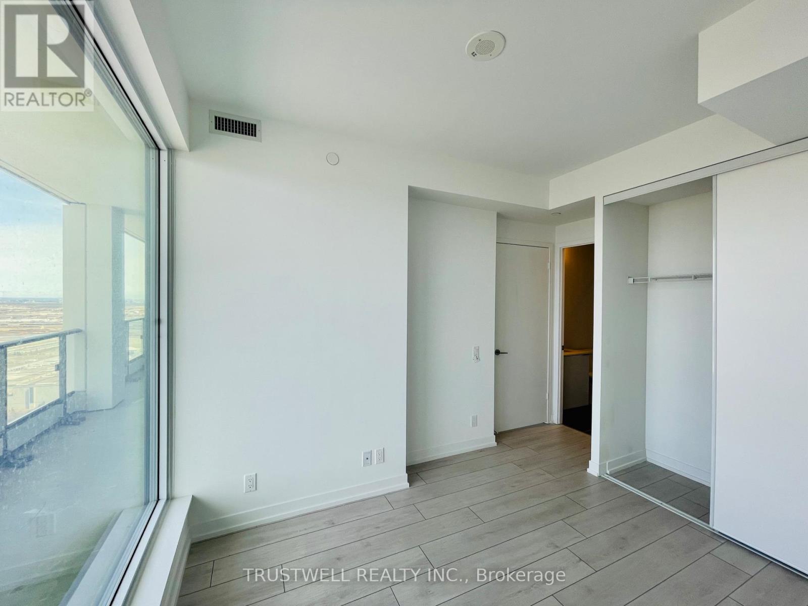4701 - 898 Portage Parkway, Vaughan, Ontario  L4K 0B2 - Photo 9 - N13079256