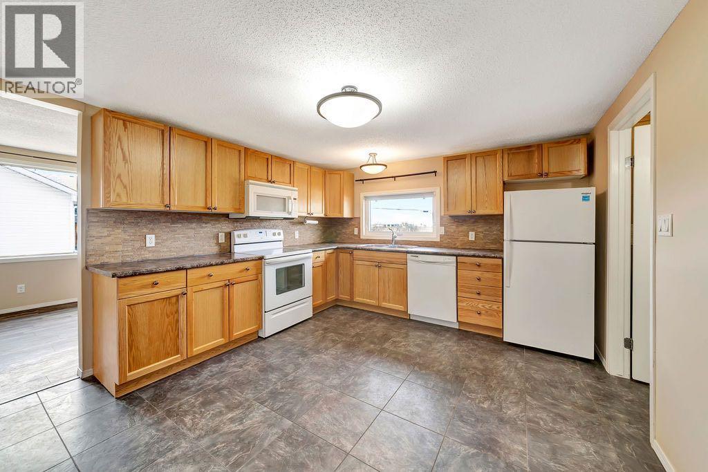 5106 57 Street, Lloydminster, Alberta  T9V 0M9 - Photo 10 - A2307665