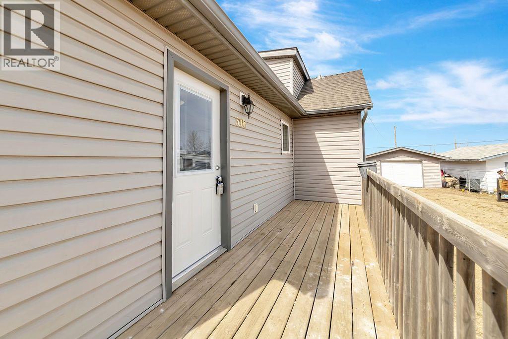 5106 57 Street, Lloydminster, Alberta  T9V 0M9 - Photo 4 - A2307665