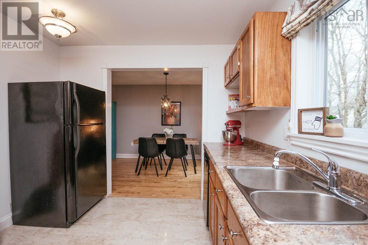 24 Oakwood Court, Dartmouth, Nova Scotia  B2W 5P8 - Photo 13 - 202609531