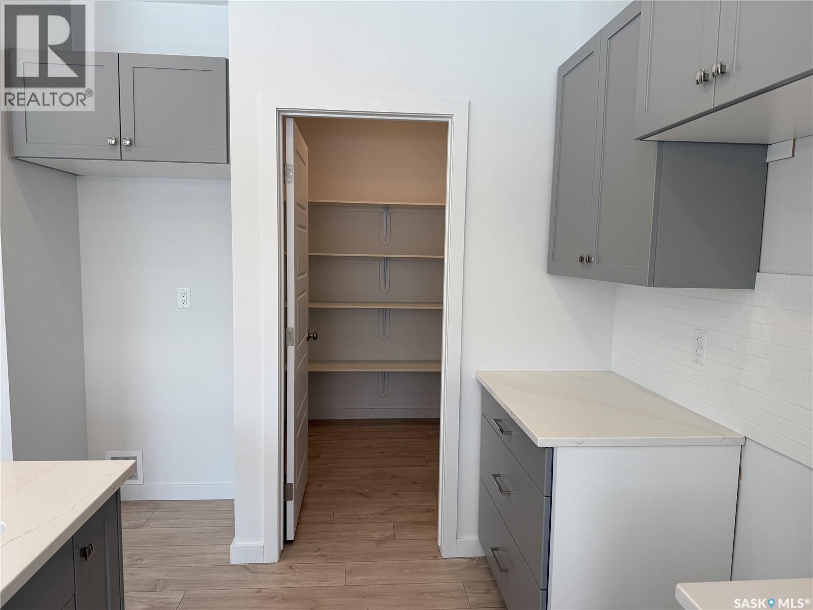 919 Traeger Manor, Saskatoon, Saskatchewan  S7V 1V8 - Photo 5 - SK023714
