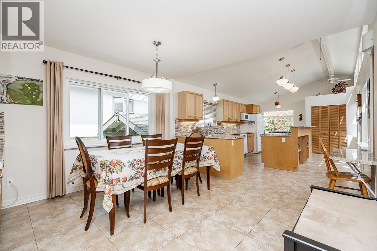 4360 Cliffmont Road, North Vancouver, British Columbia  V7G 1J5 - Photo 8 - R3118231