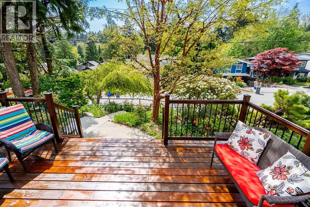 4360 Cliffmont Road, North Vancouver, British Columbia  V7G 1J5 - Photo 3 - R3118231