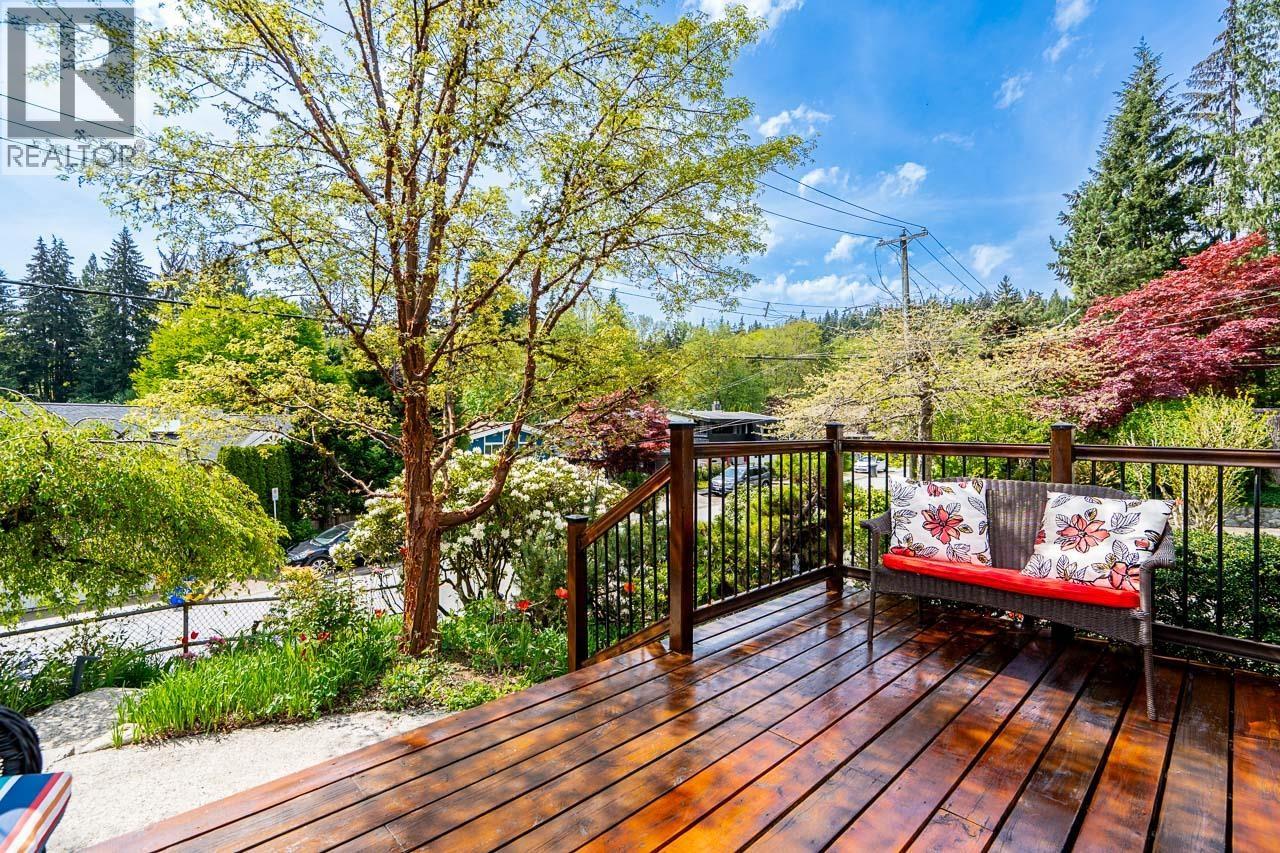 4360 Cliffmont Road, North Vancouver, British Columbia  V7G 1J5 - Photo 5 - R3118231