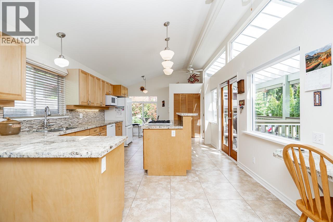 4360 Cliffmont Road, North Vancouver, British Columbia  V7G 1J5 - Photo 10 - R3118231