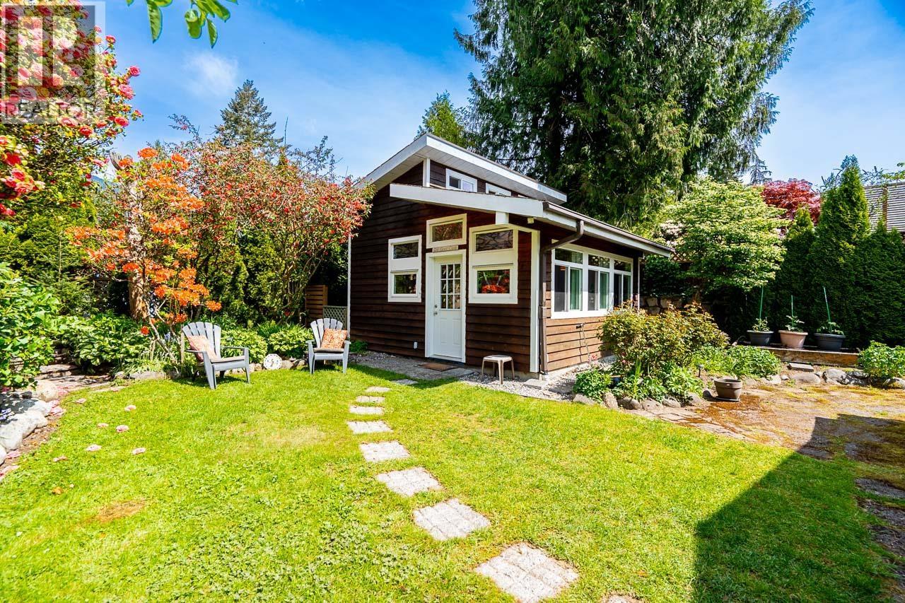 4360 Cliffmont Road, North Vancouver, British Columbia  V7G 1J5 - Photo 30 - R3118231