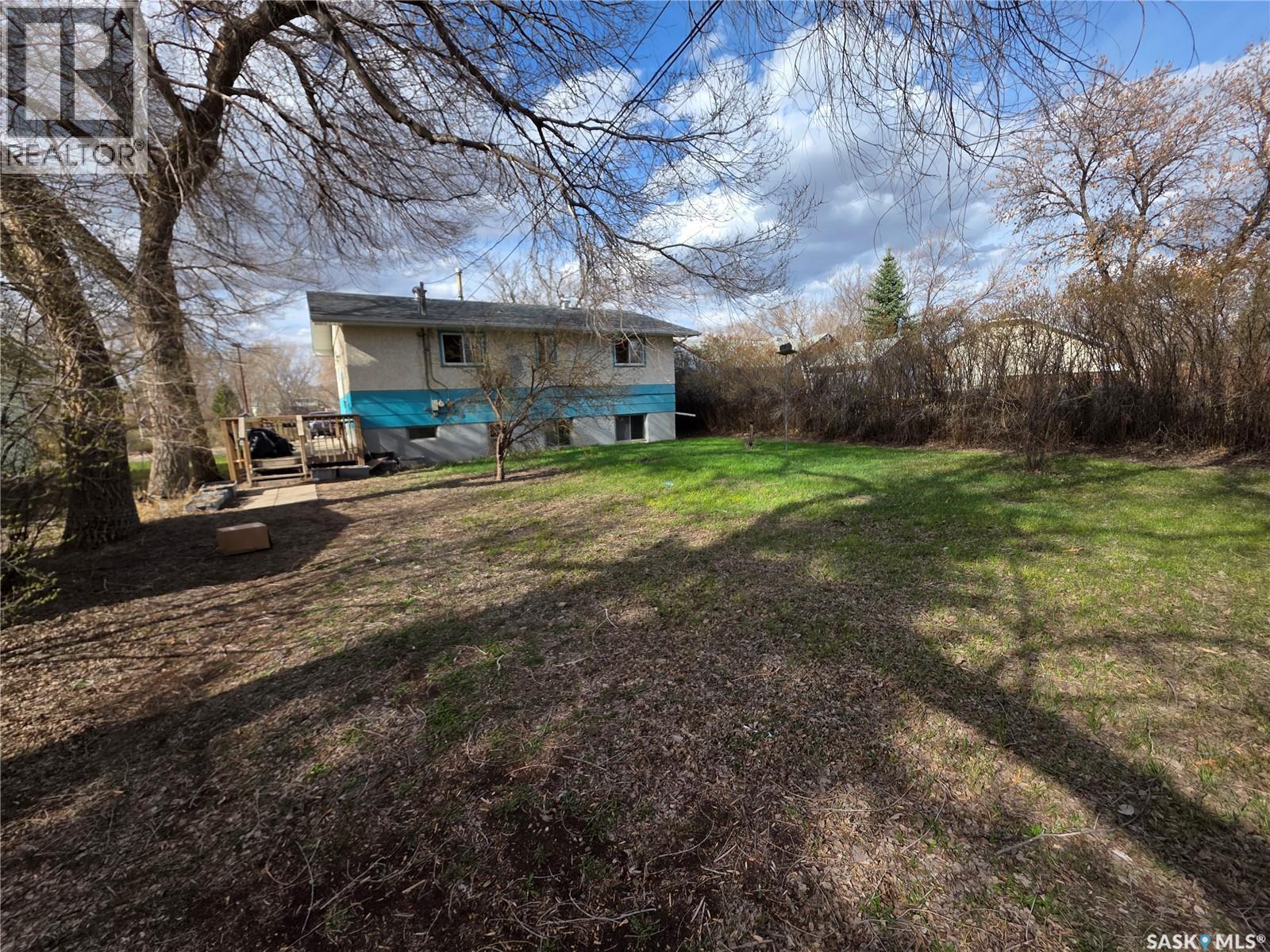 1422 Crawford Avenue, Swift Current, Saskatchewan  S9H 1E9 - Photo 25 - SK034722