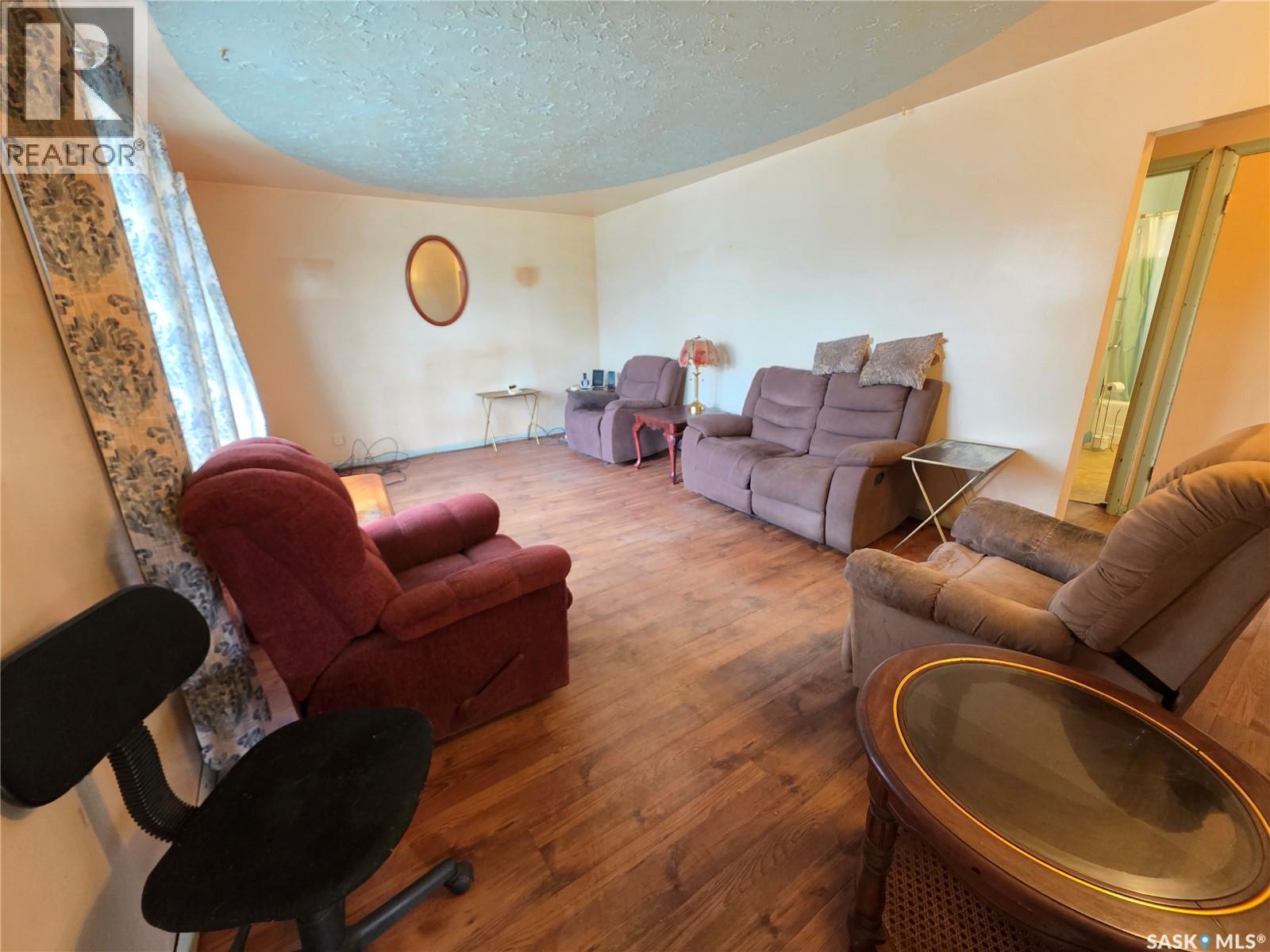 1422 Crawford Avenue, Swift Current, Saskatchewan  S9H 1E9 - Photo 5 - SK034722