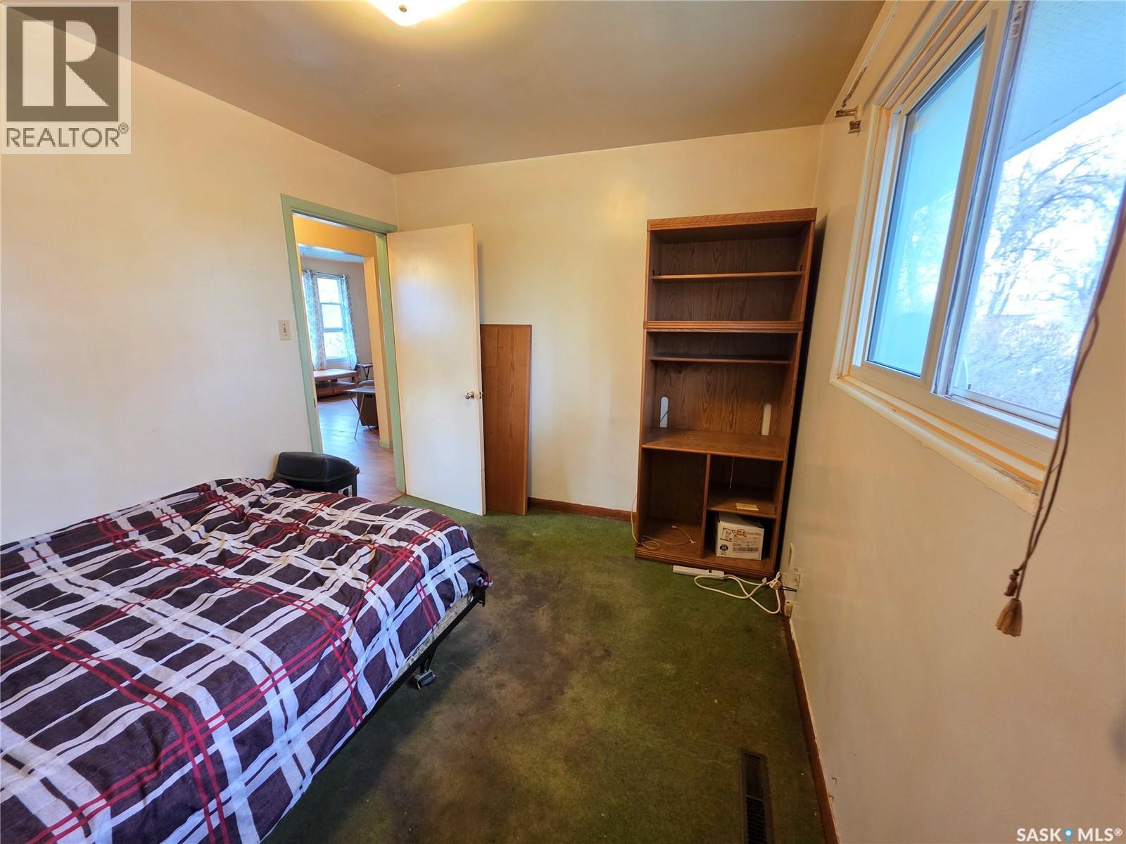 1422 Crawford Avenue, Swift Current, Saskatchewan  S9H 1E9 - Photo 8 - SK034722