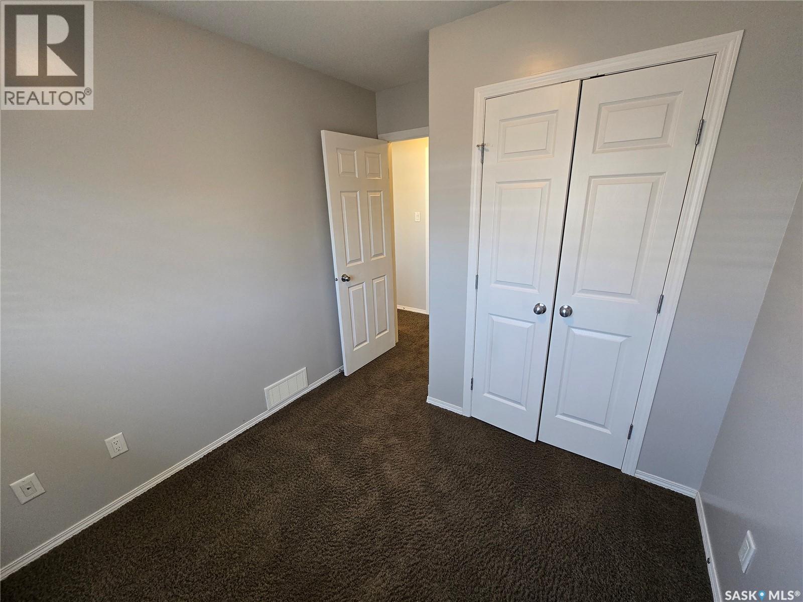 5 815 5th Street NE, Weyburn, Saskatchewan  S4H 2K9 - Photo 22 - SK034646