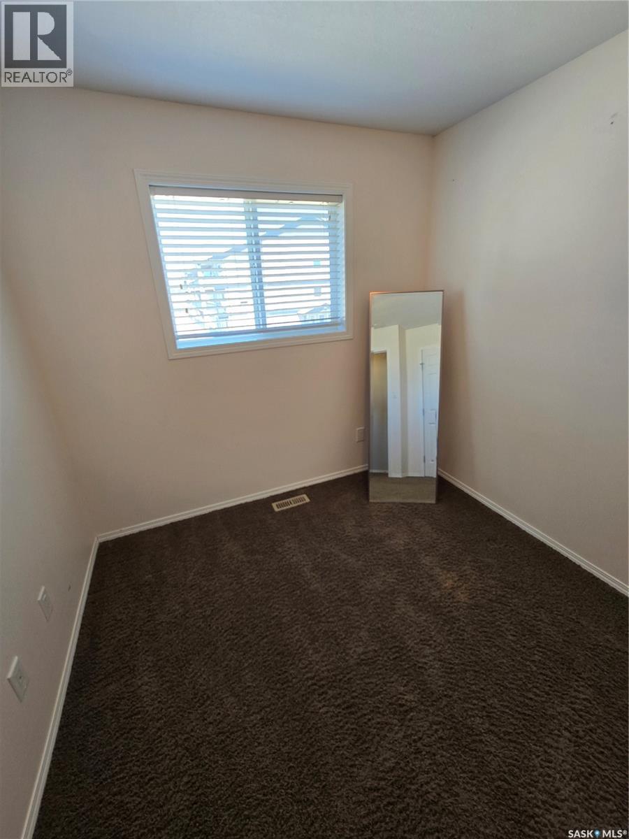 5 815 5th Street NE, Weyburn, Saskatchewan  S4H 2K9 - Photo 23 - SK034646