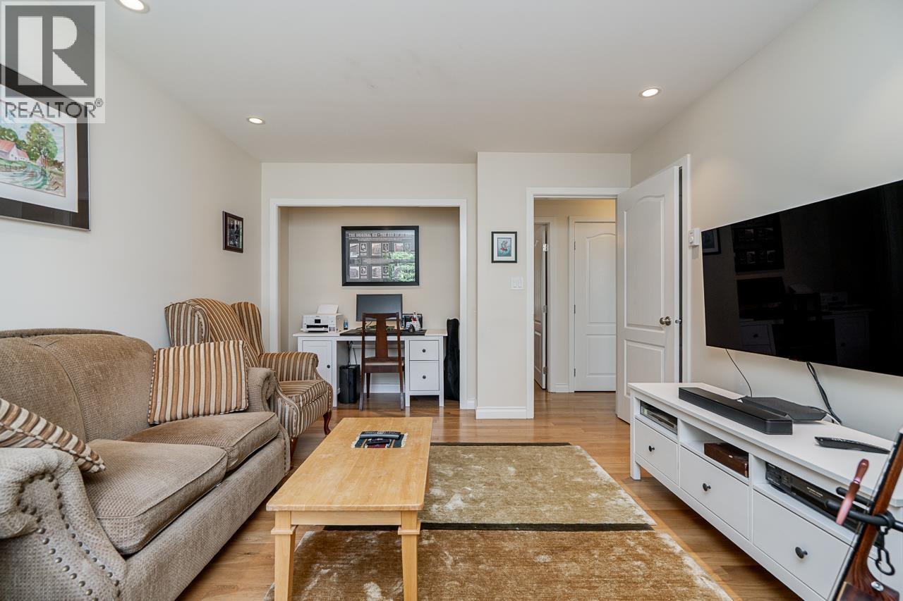 4360 Cliffmont Road, North Vancouver, British Columbia  V7G 1J5 - Photo 18 - R3118231