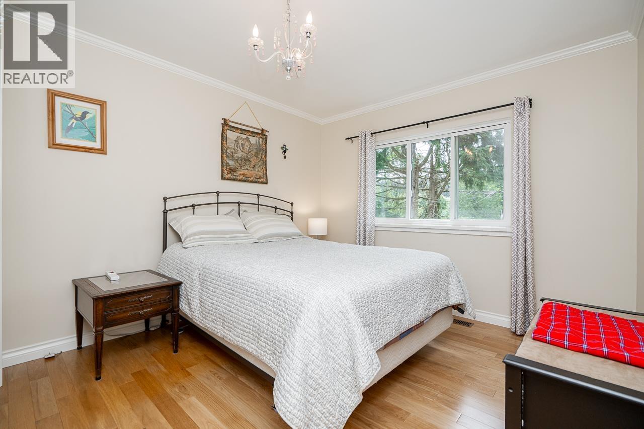 4360 Cliffmont Road, North Vancouver, British Columbia  V7G 1J5 - Photo 15 - R3118231