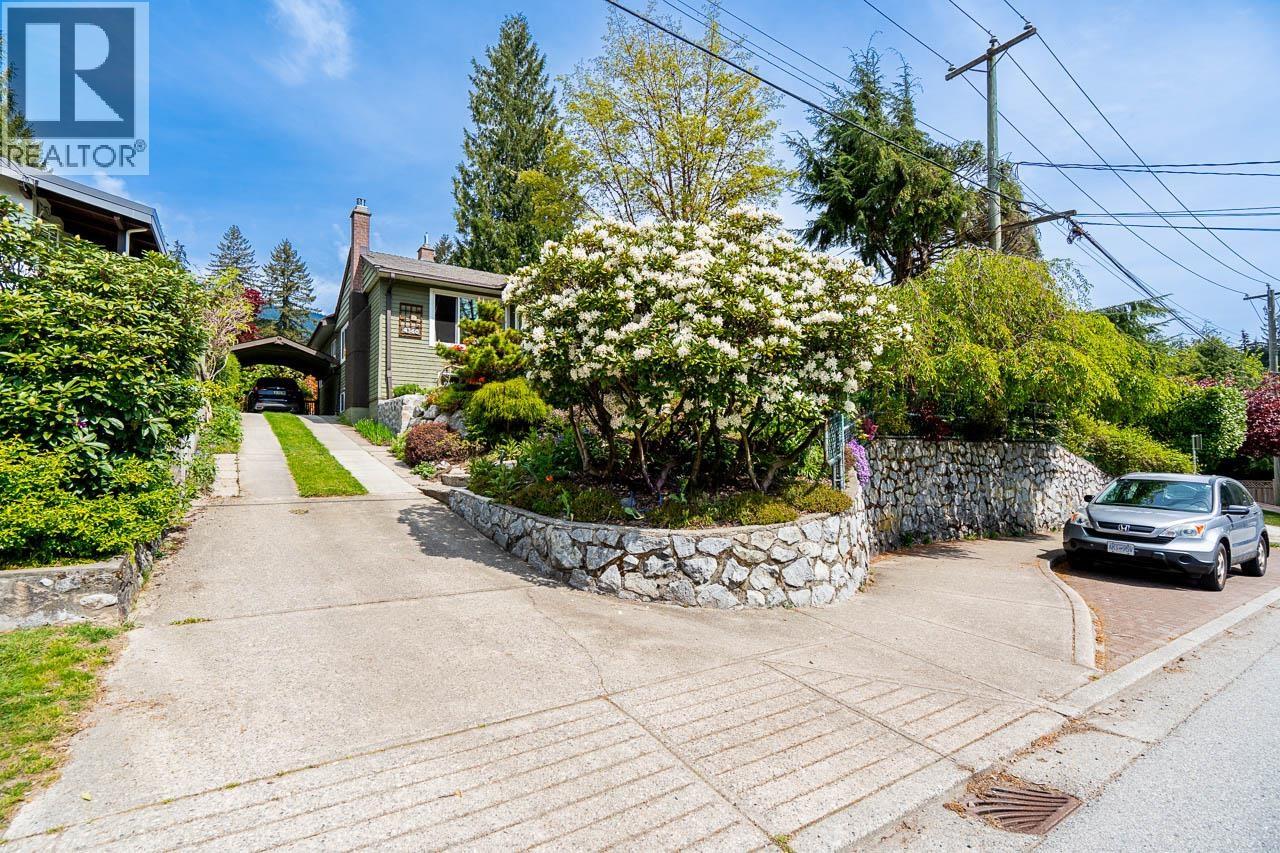 4360 Cliffmont Road, North Vancouver, British Columbia  V7G 1J5 - Photo 36 - R3118231