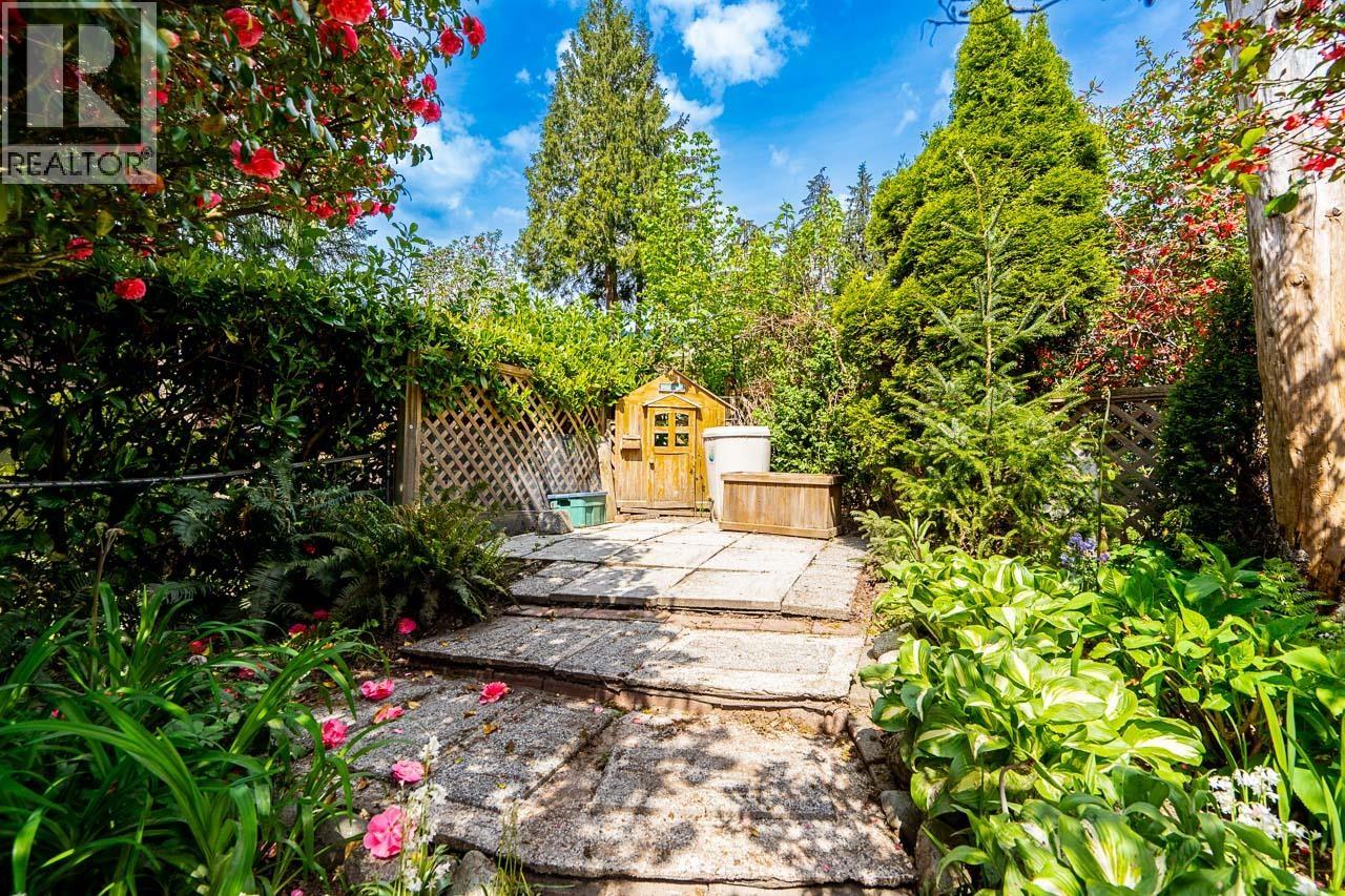 4360 Cliffmont Road, North Vancouver, British Columbia  V7G 1J5 - Photo 31 - R3118231
