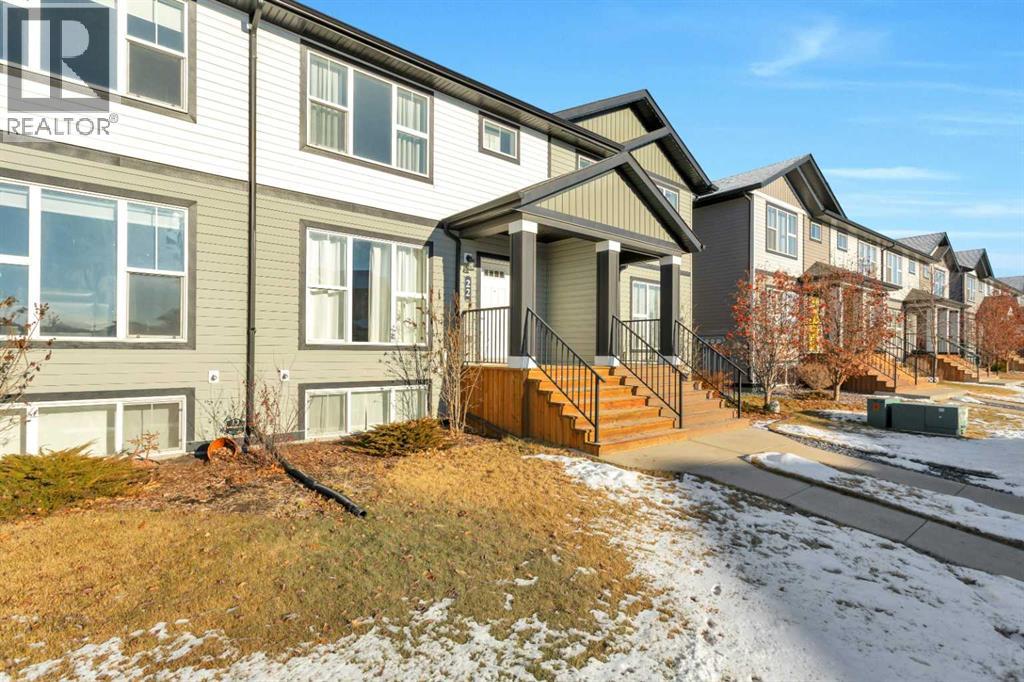 22 Latoria Court, Rural Red Deer County, Alberta  T4E 3B8 - Photo 4 - A2272837