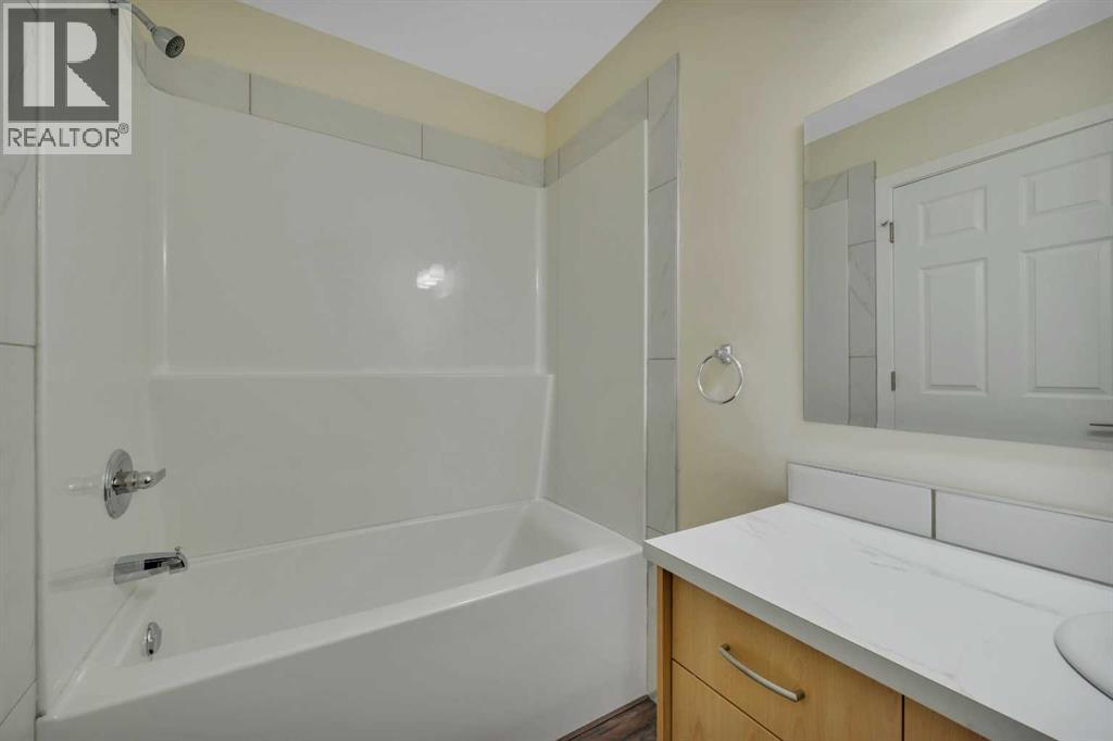 27 Gregson Crescent, Red Deer, Alberta  T4P 2K3 - Photo 11 - A2295899