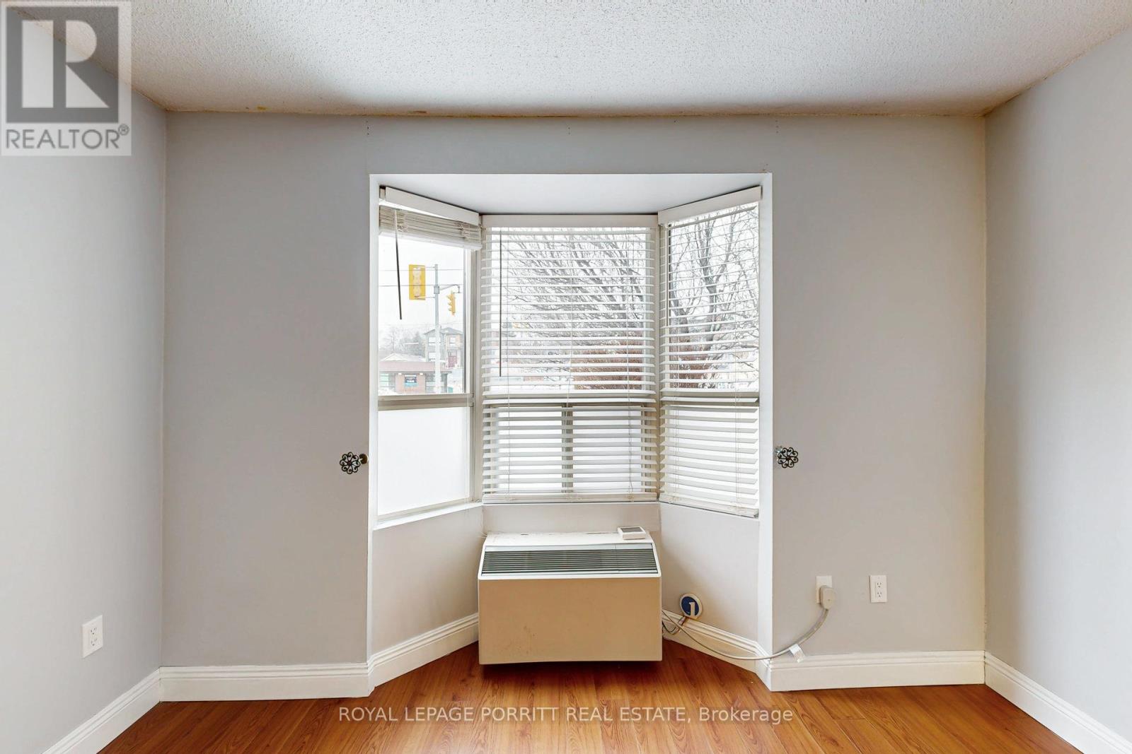 104 - 3835 Lake Shore Boulevard W, Toronto, Ontario  M8W 1R2 - Photo 10 - W13079064