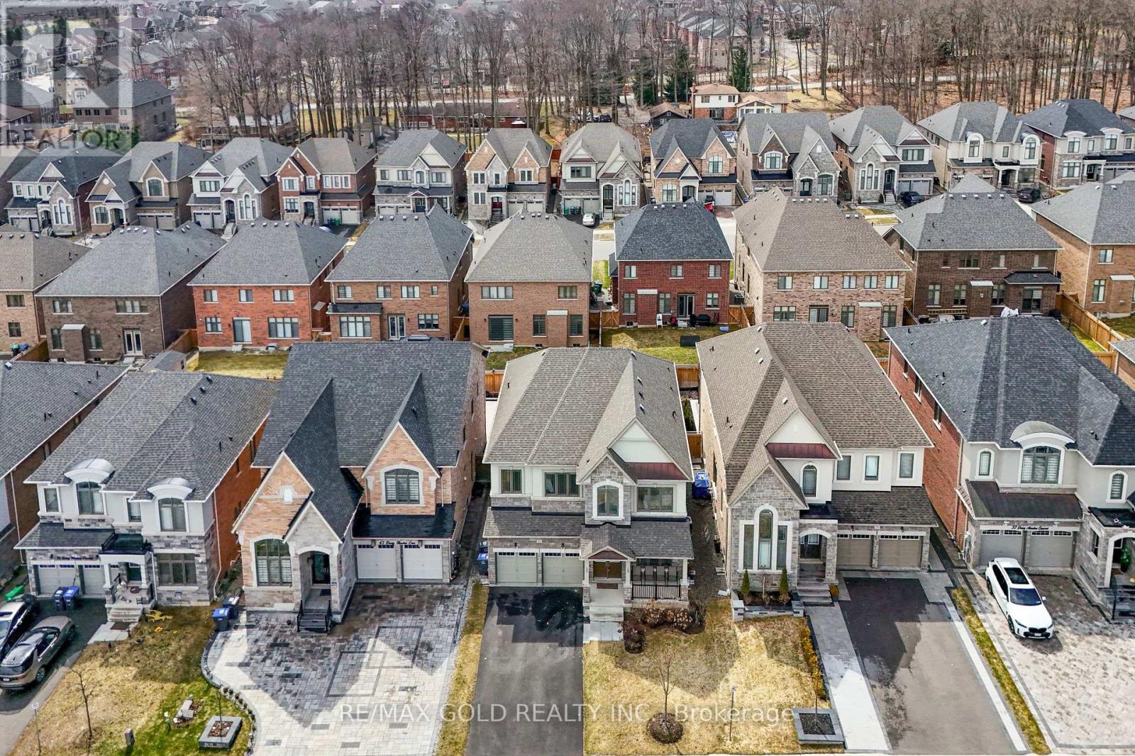 41 Daisy Meadow Crescent, Caledon, Ontario  L7C 4G3 - Photo 4 - W13079068