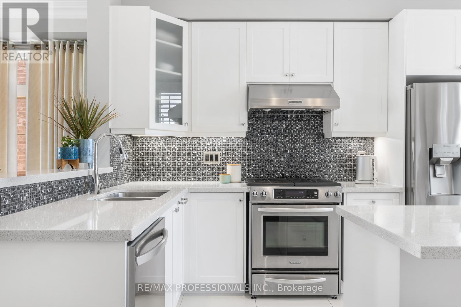 1807 Pagehurst Avenue, Mississauga, Ontario  L4X 1Y5 - Photo 16 - W13079134