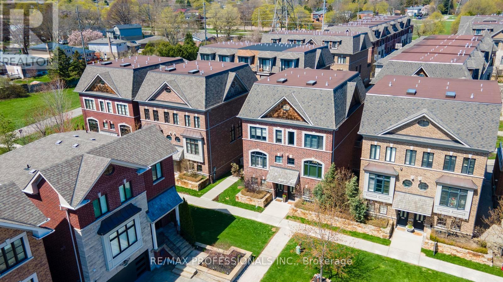 1807 Pagehurst Avenue, Mississauga, Ontario  L4X 1Y5 - Photo 38 - W13079134