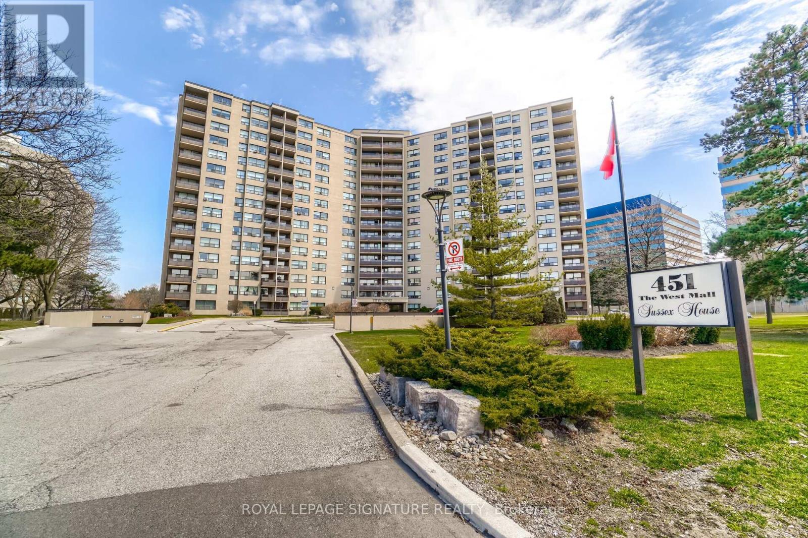 815 - 451 THE WEST MALL, Toronto, Ontario