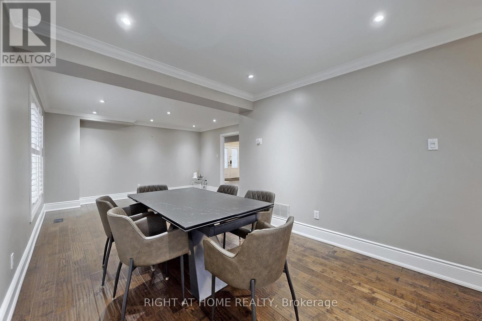 5301 Heritage Hills Boulevard, Mississauga, Ontario  L5R 2J8 - Photo 10 - W13079226