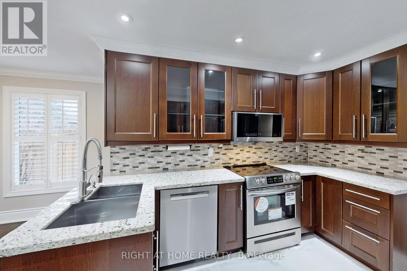 5301 Heritage Hills Boulevard, Mississauga, Ontario  L5R 2J8 - Photo 13 - W13079226