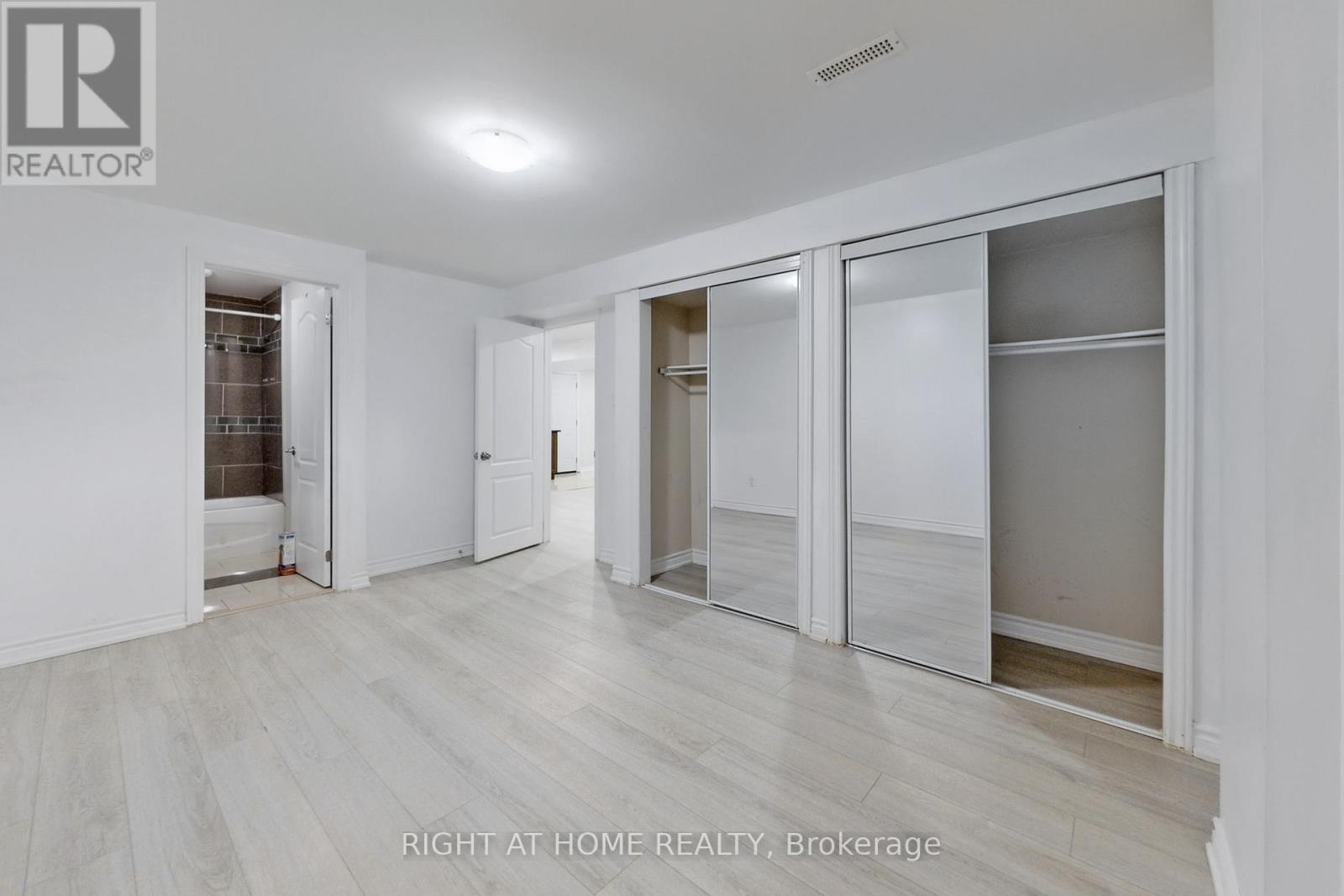 5301 Heritage Hills Boulevard, Mississauga, Ontario  L5R 2J8 - Photo 40 - W13079226
