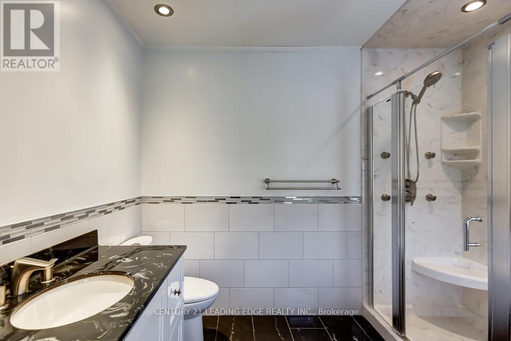 1595 Sir Monty's Drive, Mississauga, Ontario  L5N 4P1 - Photo 21 - W13079298