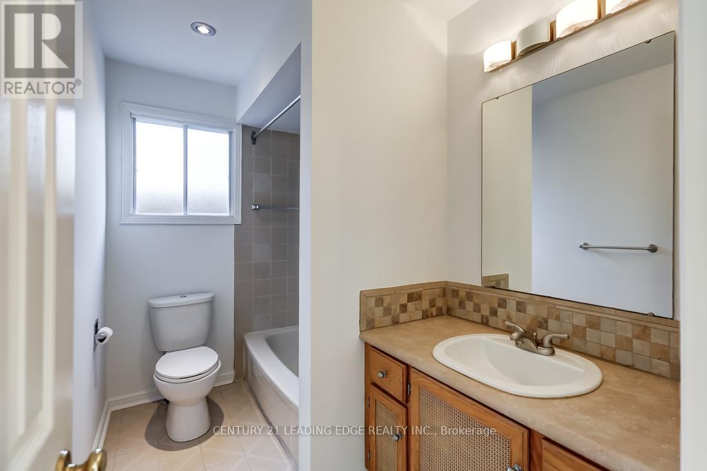 1595 Sir Monty's Drive, Mississauga, Ontario  L5N 4P1 - Photo 27 - W13079298