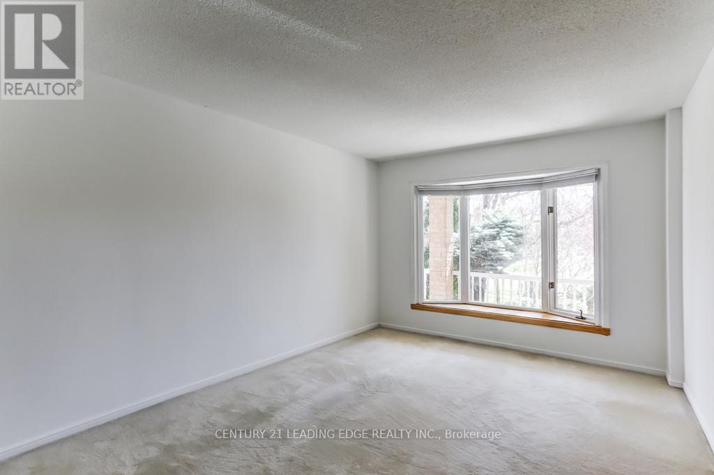 1595 Sir Monty's Drive, Mississauga, Ontario  L5N 4P1 - Photo 6 - W13079298