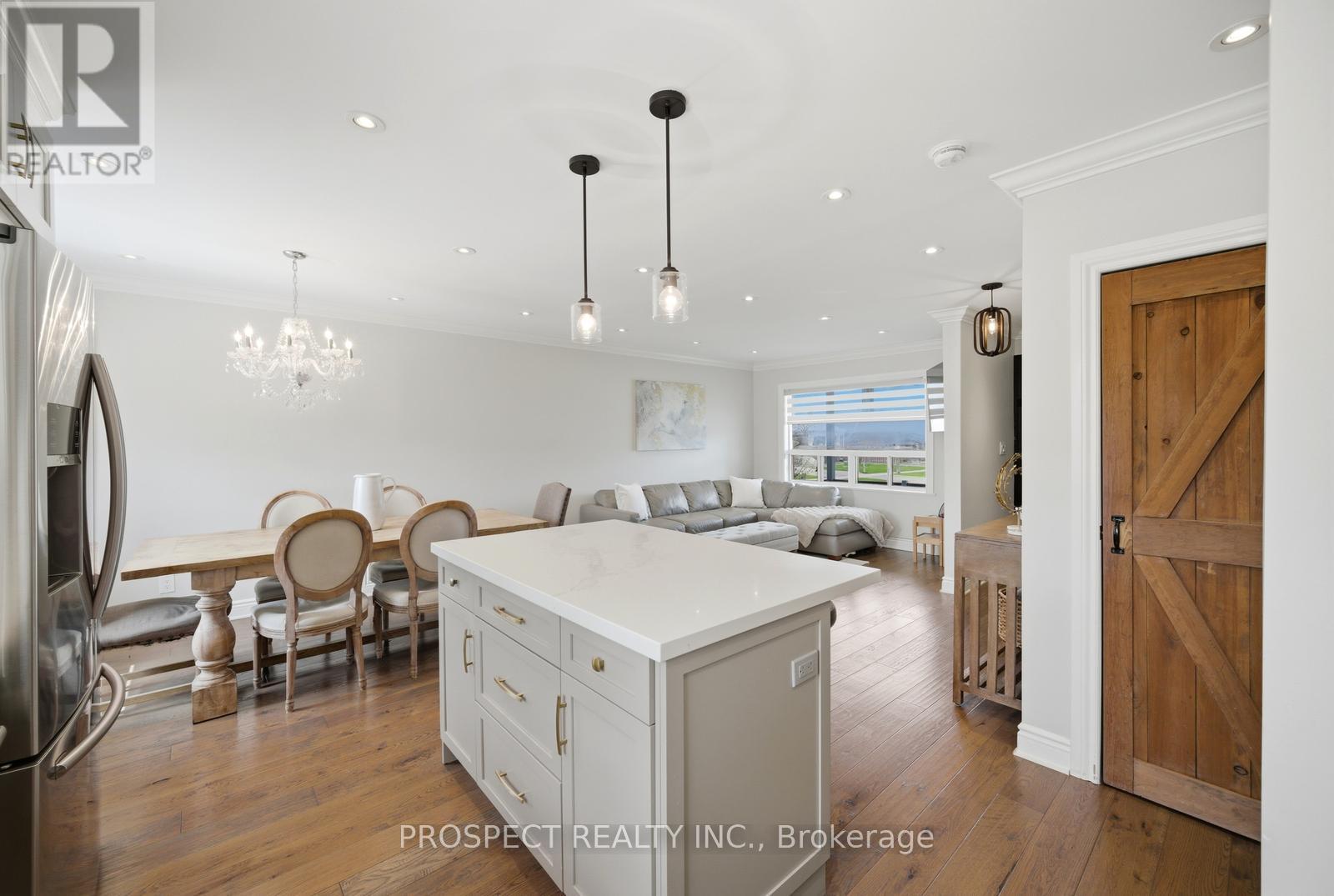 1 Bayford Avenue, Toronto, Ontario  M3K 1W6 - Photo 16 - W13079322