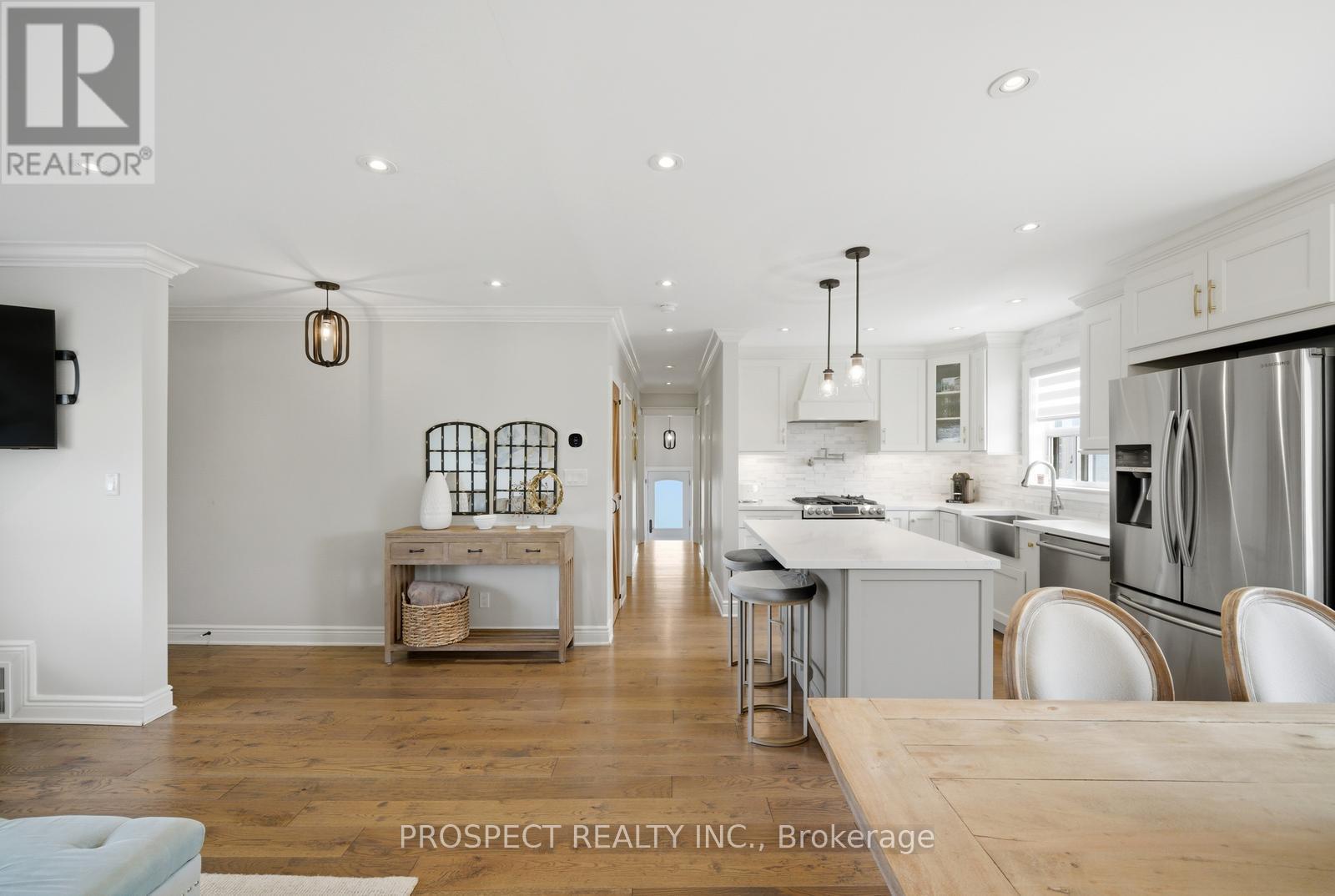 1 Bayford Avenue, Toronto, Ontario  M3K 1W6 - Photo 17 - W13079322
