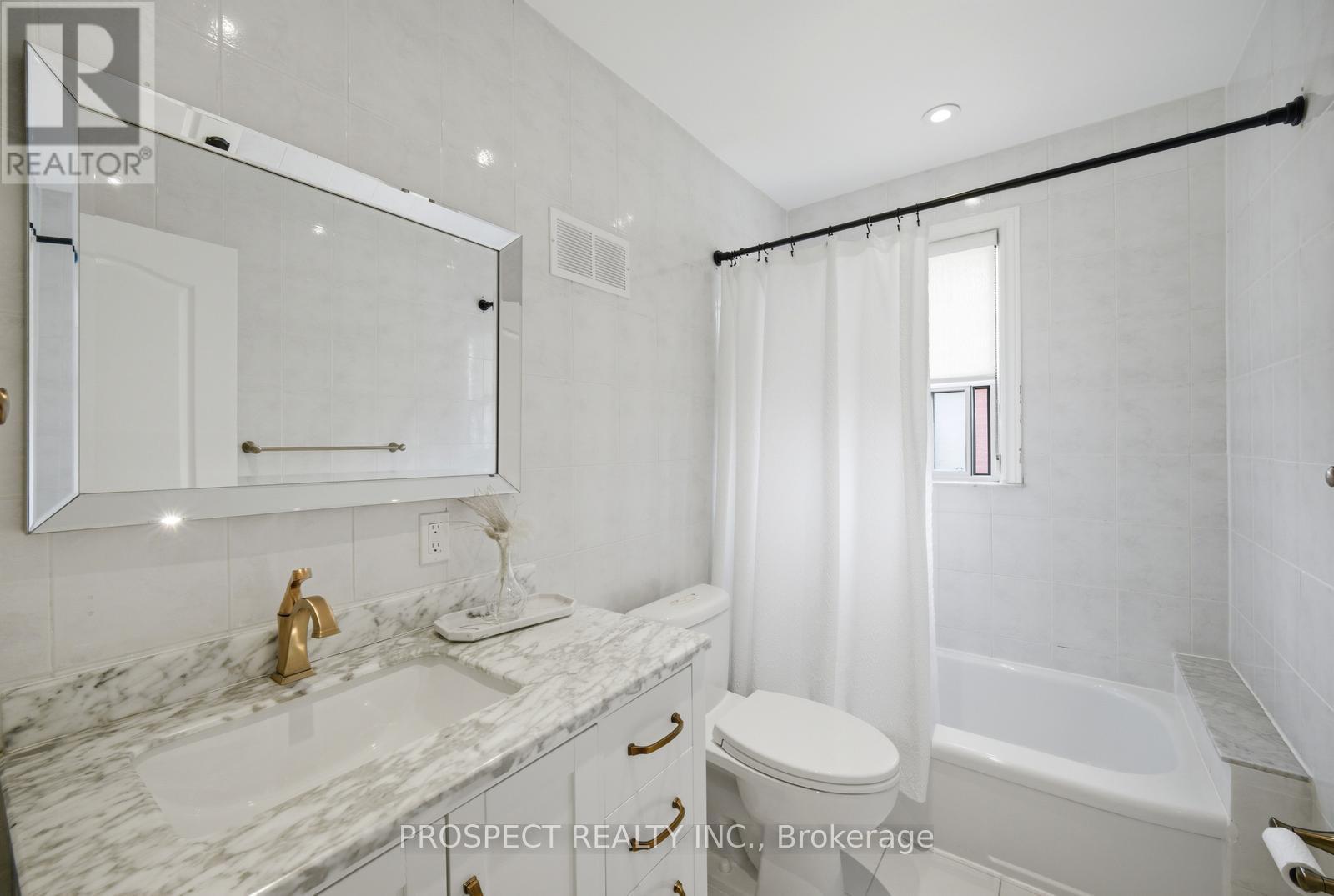 1 Bayford Avenue, Toronto, Ontario  M3K 1W6 - Photo 21 - W13079322