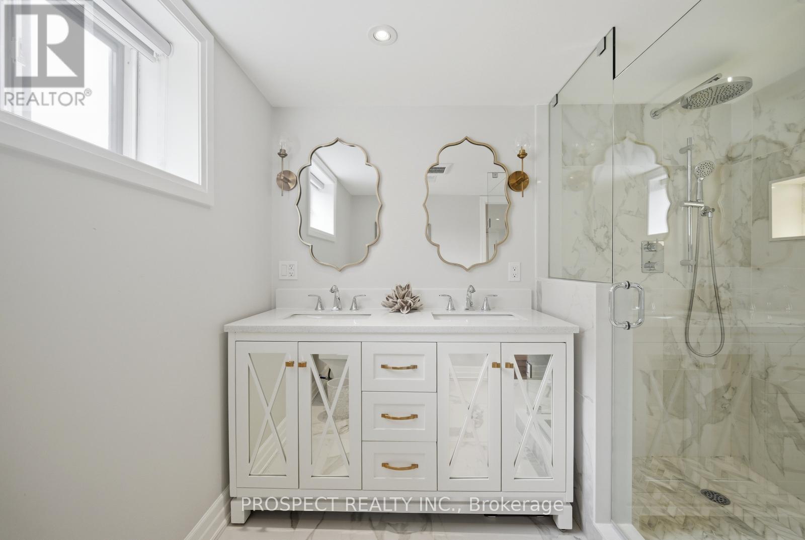 1 Bayford Avenue, Toronto, Ontario  M3K 1W6 - Photo 32 - W13079322