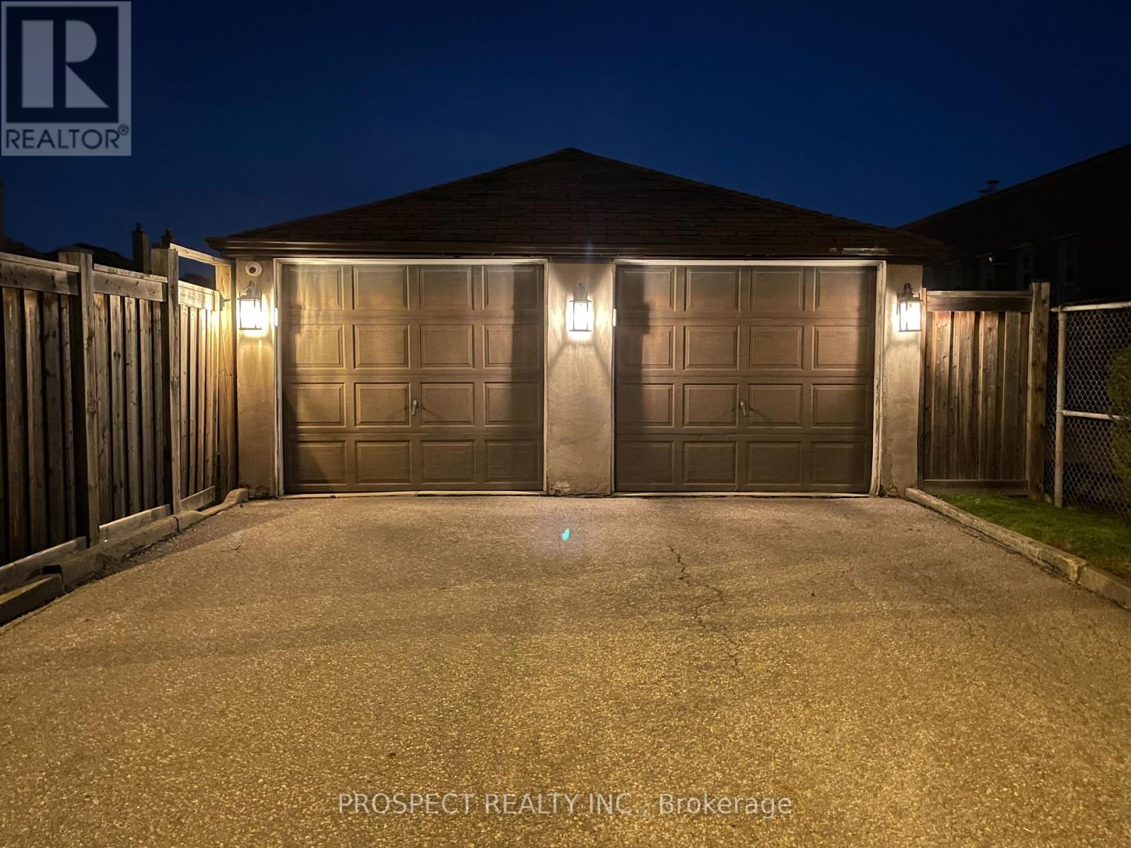 1 Bayford Avenue, Toronto, Ontario  M3K 1W6 - Photo 44 - W13079322