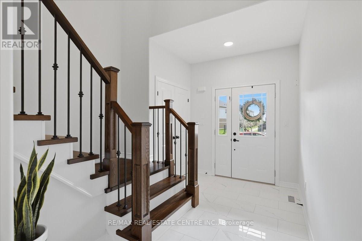76 Chamomile Drive, Hamilton, Ontario  L8W 0C1 - Photo 3 - X13078998