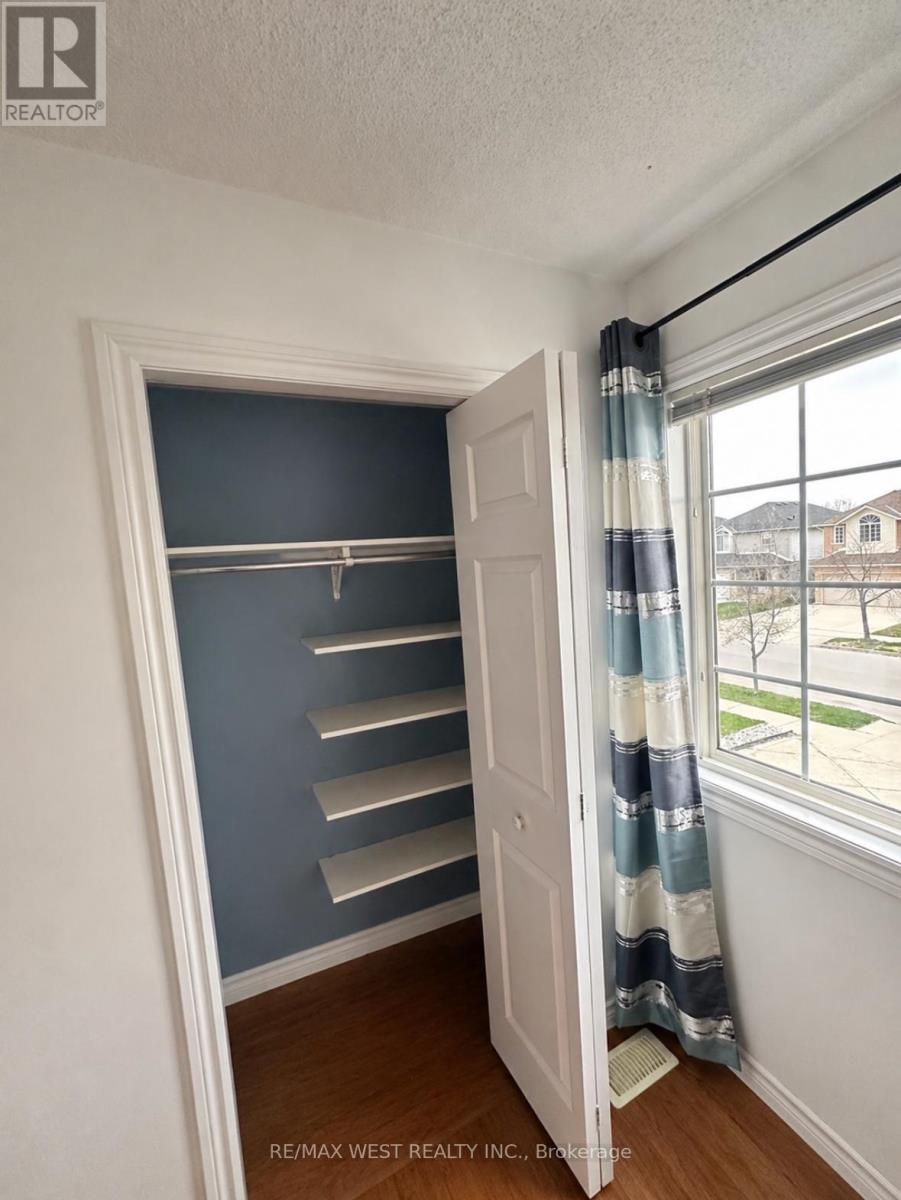 154 Thames Way, Hamilton, Ontario  L0R 1W0 - Photo 10 - X13079048