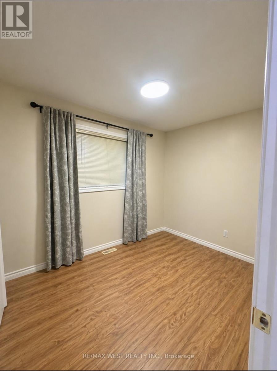 154 Thames Way, Hamilton, Ontario  L0R 1W0 - Photo 11 - X13079048