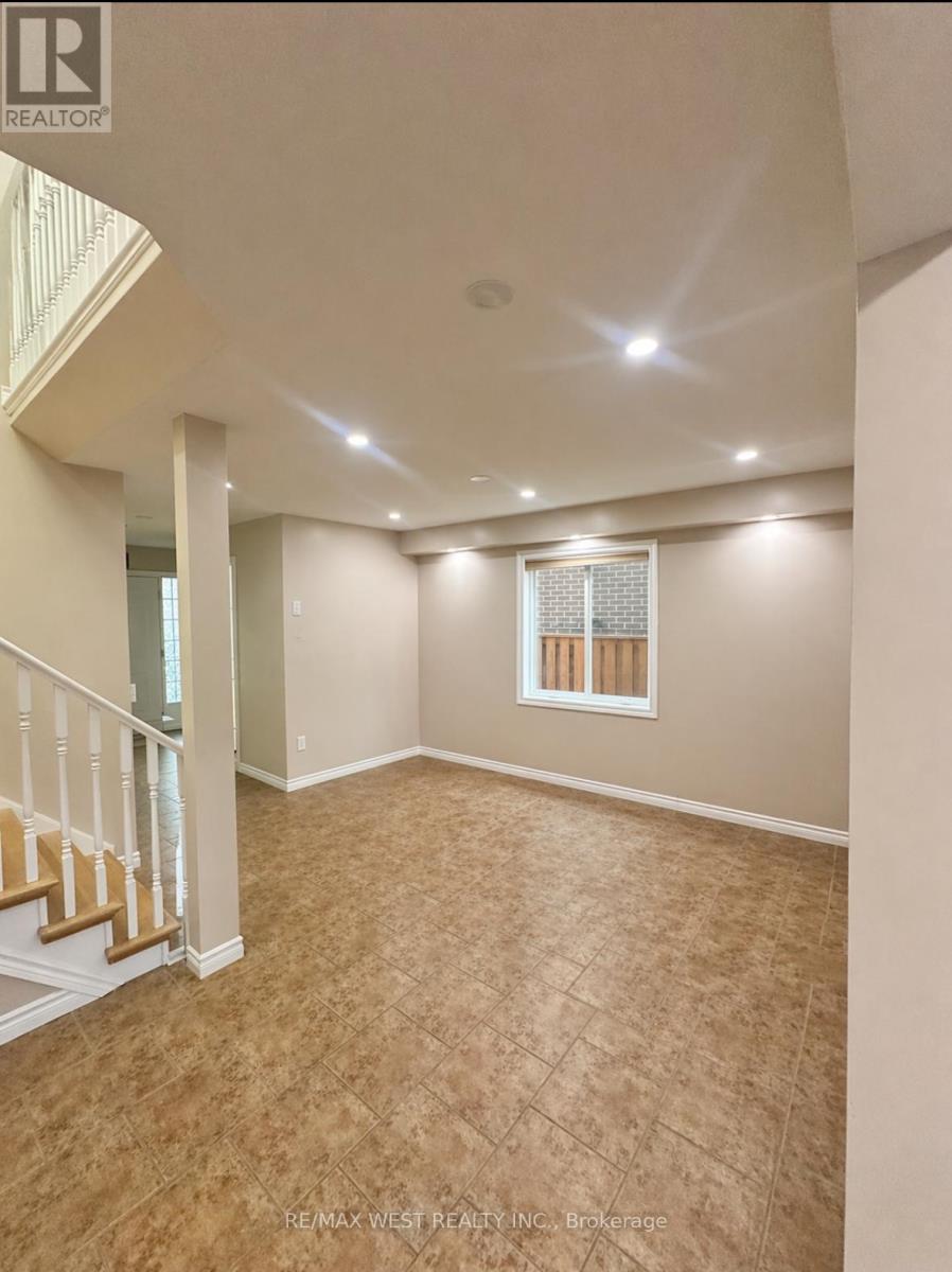 154 Thames Way, Hamilton, Ontario  L0R 1W0 - Photo 4 - X13079048