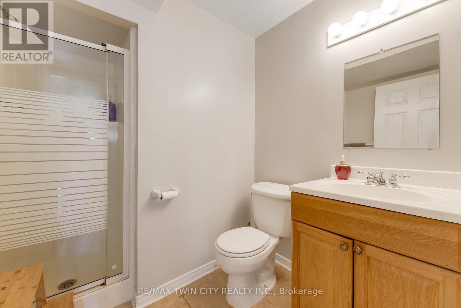 550 Dansbury Drive, Waterloo, Ontario  N2K 4E2 - Photo 31 - X13079176