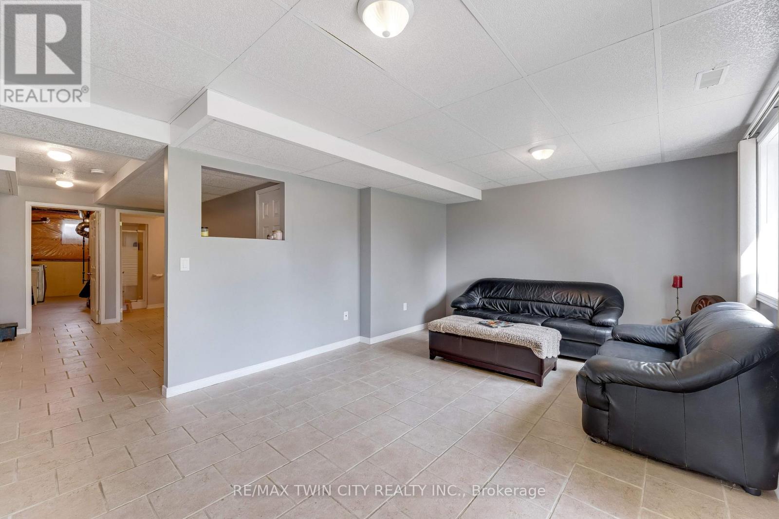 550 Dansbury Drive, Waterloo, Ontario  N2K 4E2 - Photo 36 - X13079176