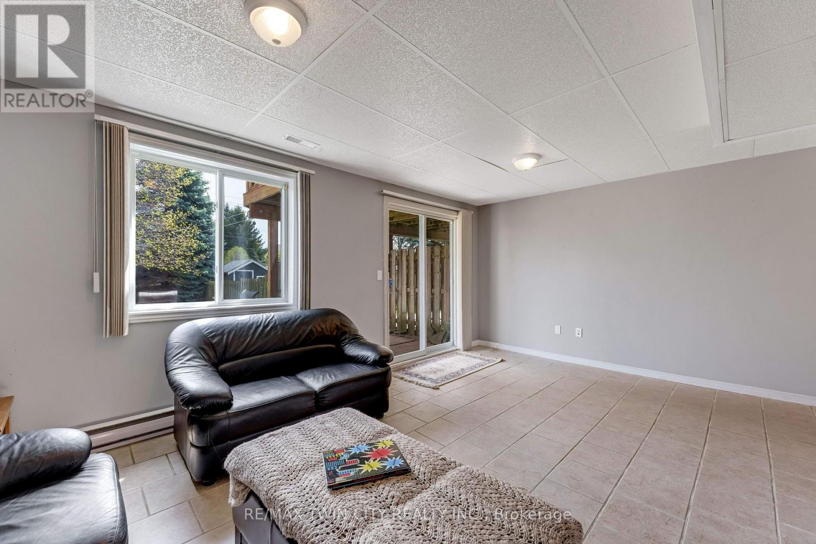 550 Dansbury Drive, Waterloo, Ontario  N2K 4E2 - Photo 37 - X13079176