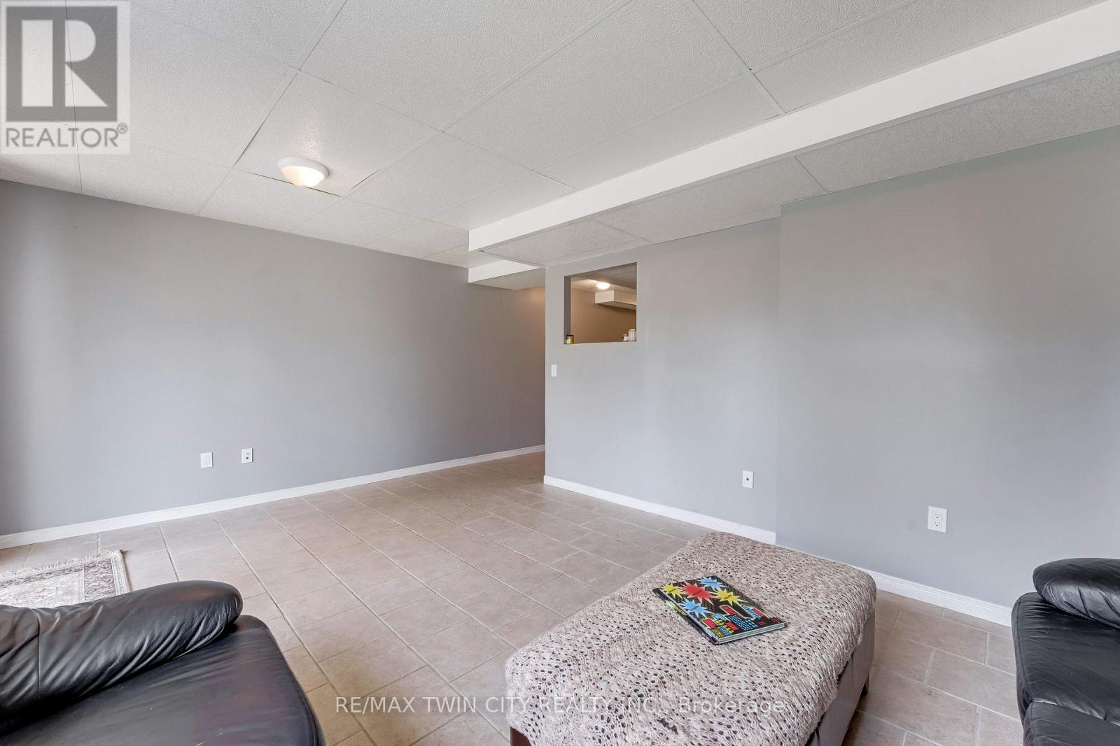 550 Dansbury Drive, Waterloo, Ontario  N2K 4E2 - Photo 38 - X13079176