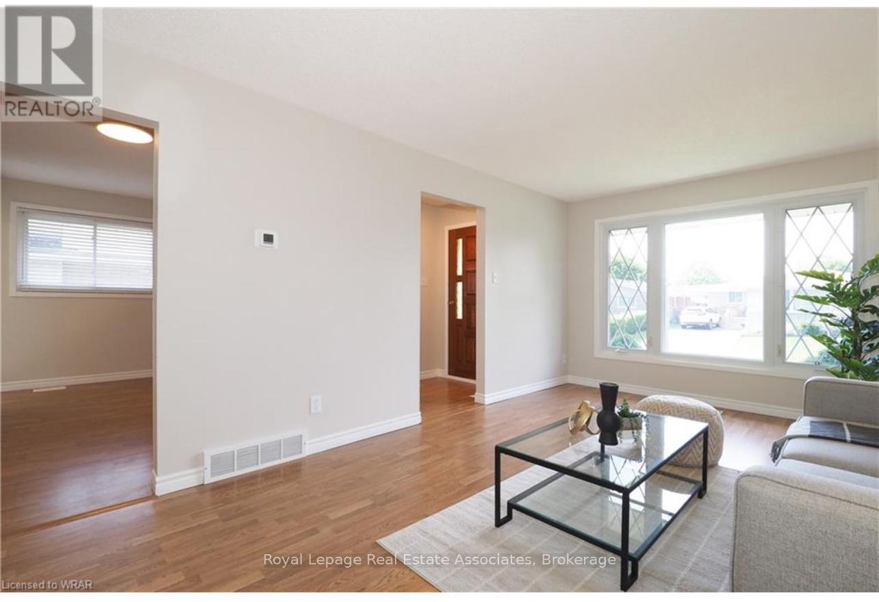 Main - 86 Overlea Crescent, Kitchener, Ontario  N2M 5A9 - Photo 14 - X13079254