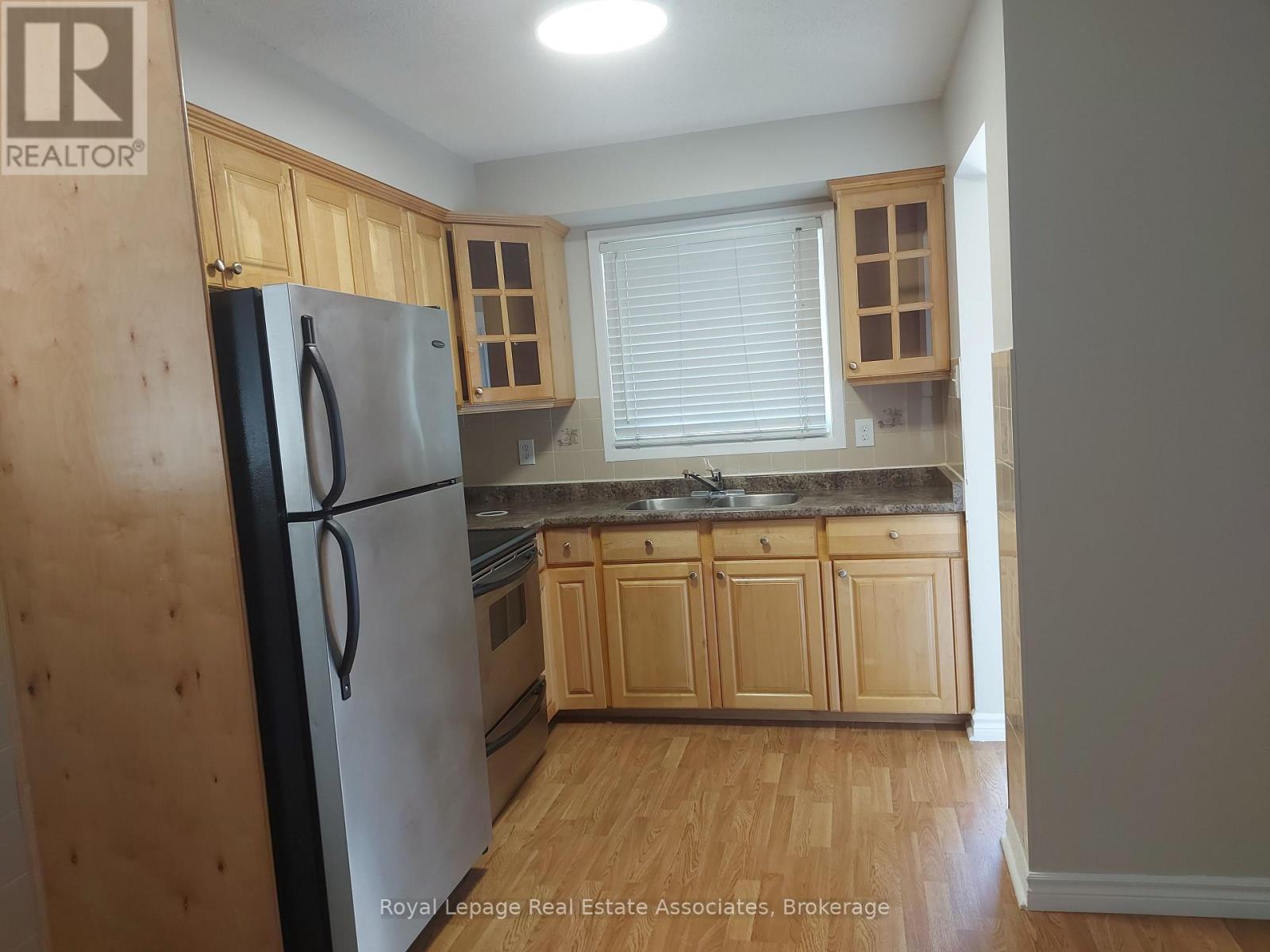 Main - 86 Overlea Crescent, Kitchener, Ontario  N2M 5A9 - Photo 7 - X13079254