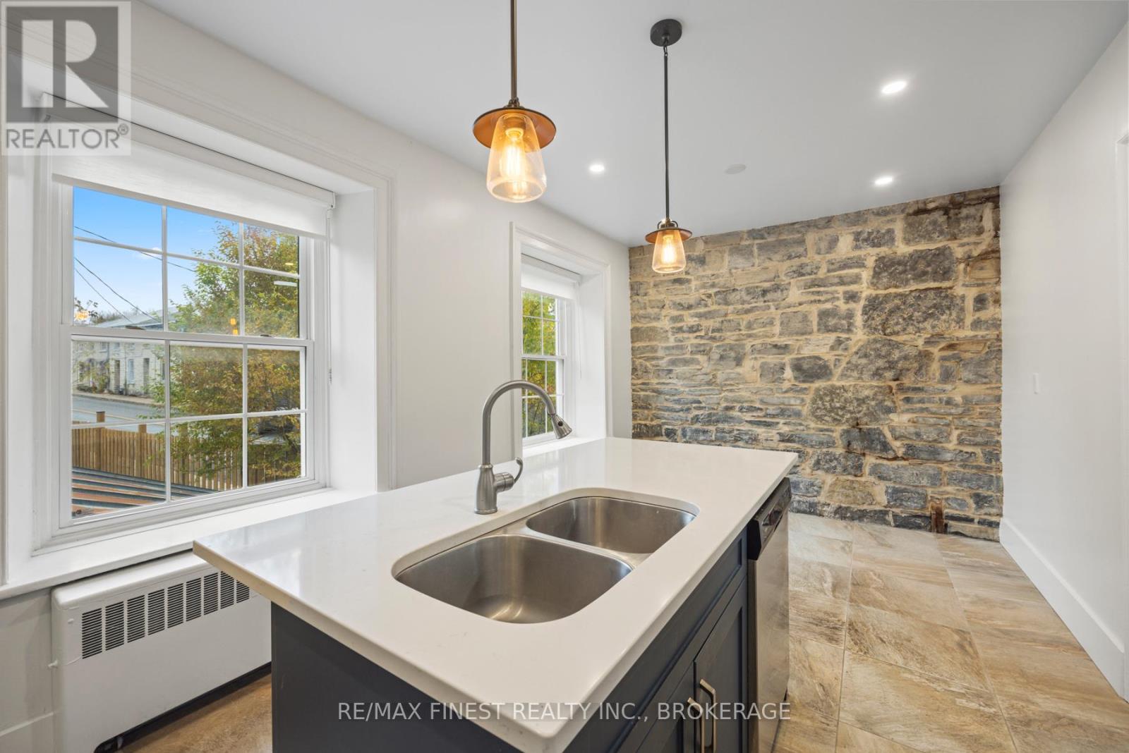 114 Yonge Street, Kingston, Ontario  K7M 1E7 - Photo 11 - X13079196